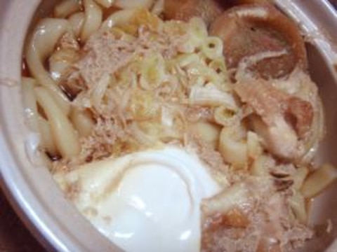 寒い冬にぴったり！鍋焼きうどん